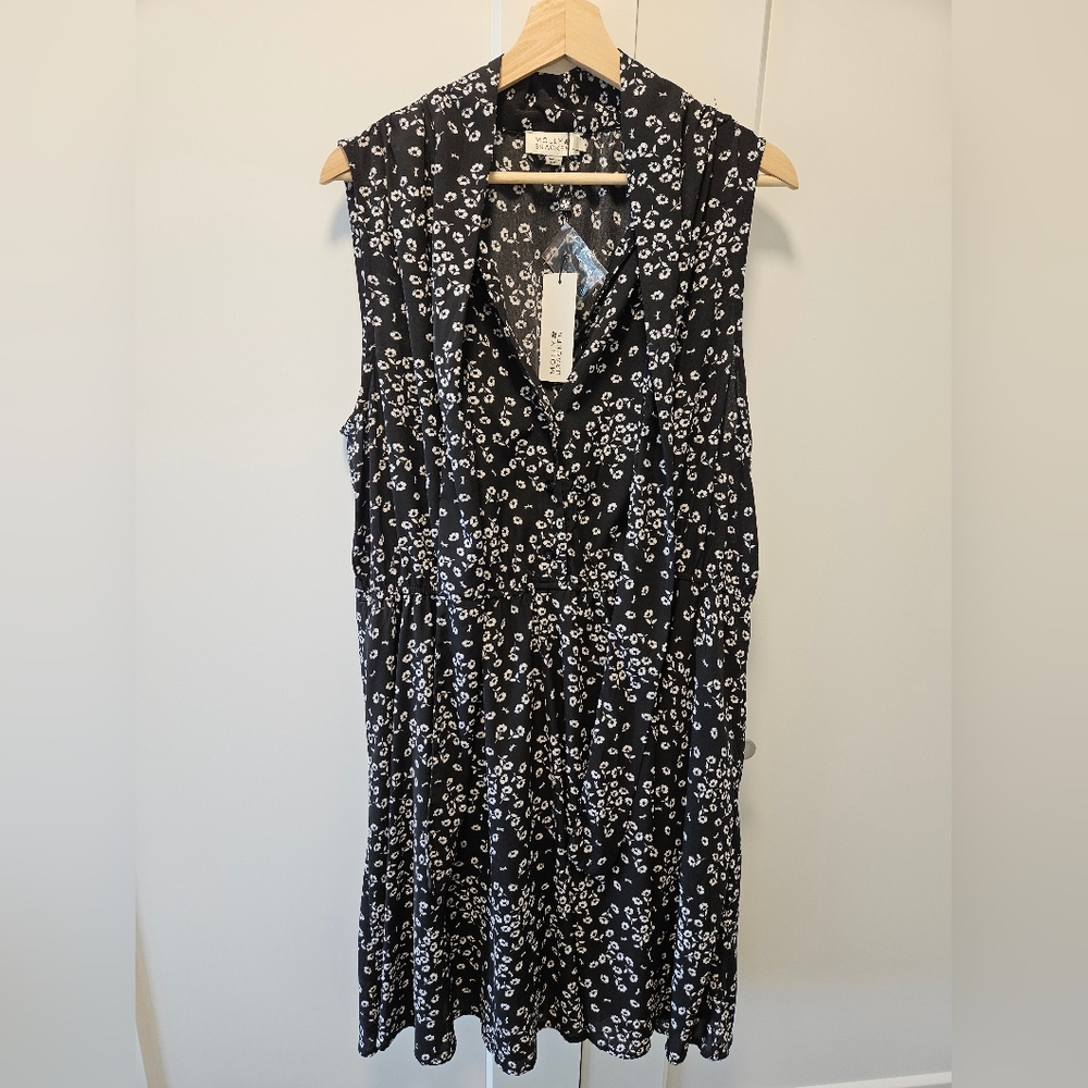 Molly Bracken A-line Floral Dress. Size 1X; new with tags, never worn.
